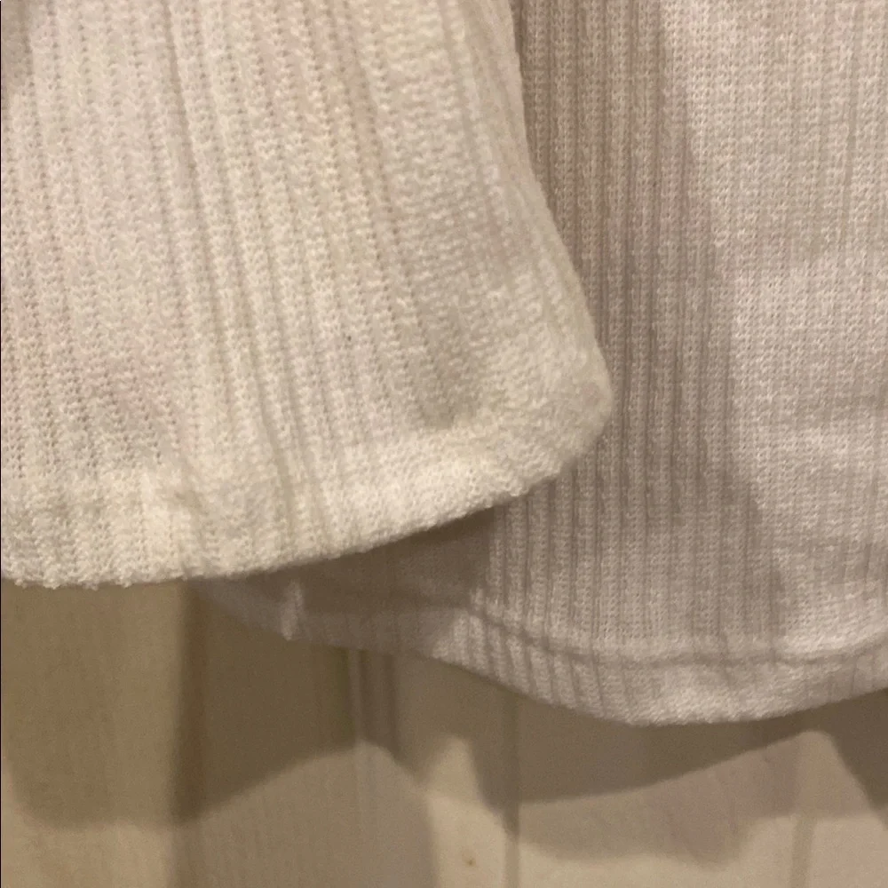 White Cropped Long Sleeve Top - Picture 4 of 6